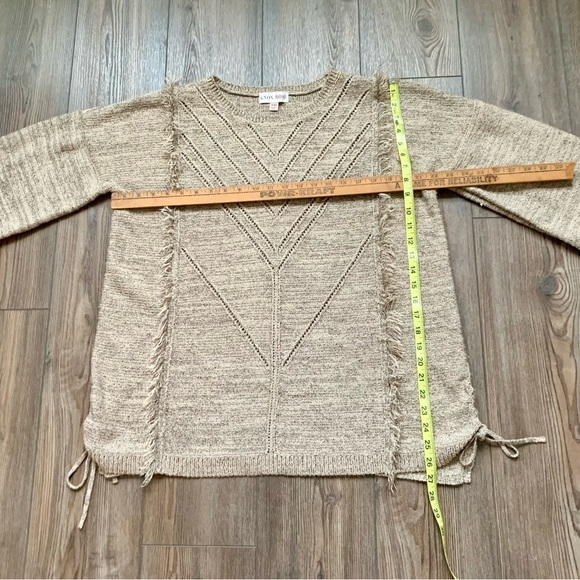 Knox Rose Cozy Tan Sweater with Fringe Details - Picture 6 of 9
